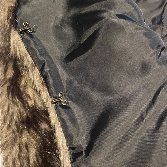Candies Faux Fur Jacket in Brown and Tan pleather at side & back of neck peeling - Picture 4 of 8